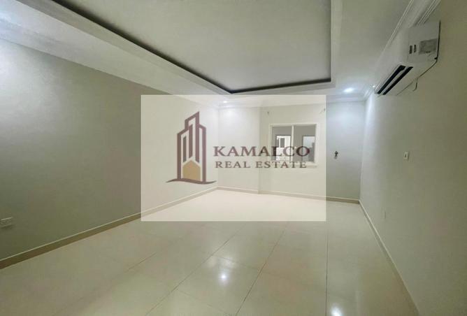 990166 - Property Image 3