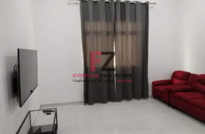 Living Room image for: Compound - 2 Bedrooms - 2 Bathrooms for rent in Al Ebb - Al Kheesa - Umm Salal Mohammed, Image 1
