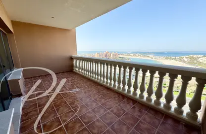 Apartment - 2 Bedrooms - 3 Bathrooms for rent in Tower 18 - Porto Arabia - The Pearl Island - Doha
