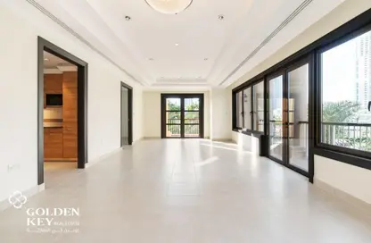 Apartment - 1 Bedroom - 2 Bathrooms for rent in West Porto Drive - Porto Arabia - The Pearl Island - Doha