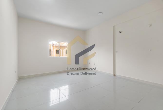 889868 - Property Main Image