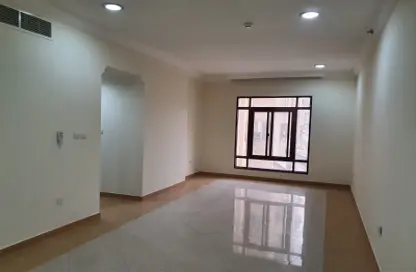 Apartment - 2 Bedrooms - 2 Bathrooms for rent in Al Mansoura - Al Mansoura - Doha
