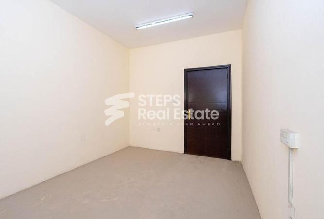 954965 - Property Image 2
