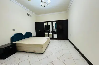 Apartment - 2 Bedrooms - 2 Bathrooms for rent in Thabit Bin Zaid Street - Al Mansoura - Doha