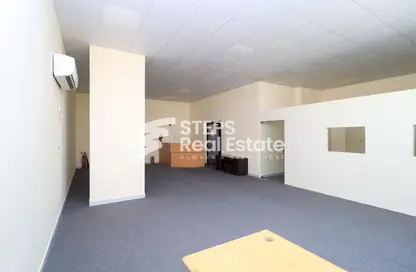 Office Space - Studio - 2 Bathrooms for rent in Wholesale Market Street - Abu Hamour - Doha
