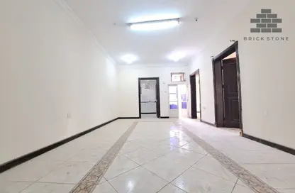 شقة - 2 غرف نوم - 2 حمامات للايجار في شارع الجزيره - فريج بن محمود الشمالي - فريج بن محمود - الدوحة
