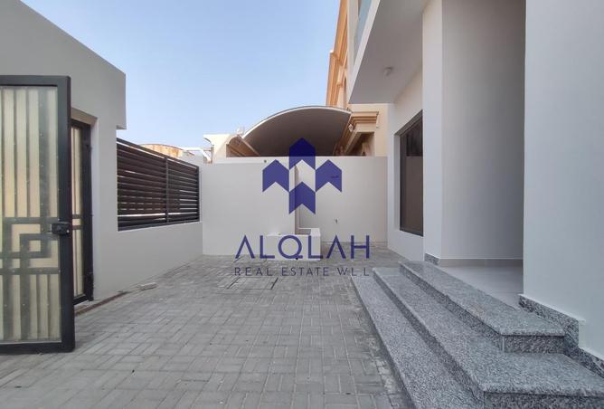 971181 - Property Image 2