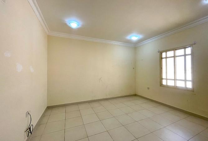 957008 - Property Image 3