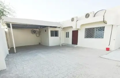 Villa - 3 Bedrooms - 2 Bathrooms for rent in Mamoura 18 - Al Maamoura - Doha