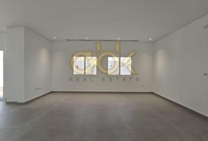 950034 - Property Image 3