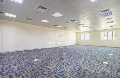 مساحات مكتبية - استوديو - 2 حمامات للايجار في طريق سلوى - المنطقة الصناعية القديمة - الريان - الدوحة