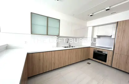 Apartment - 1 Bedroom - 2 Bathrooms for rent in Gewan Island - The Pearl Island - Doha