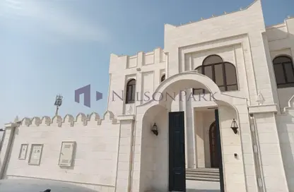 Villa - 7 Bedrooms for rent in Lusail City - Lusail