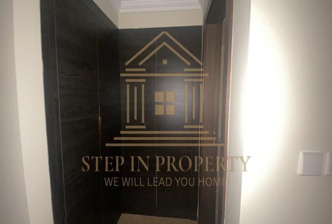 944632 - Property Image 2