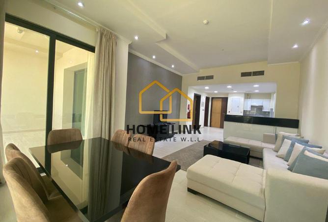 906485 - Property Image 2