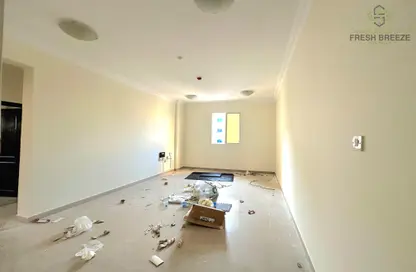 Apartment - 2 Bedrooms - 2 Bathrooms for rent in Umm Ghuwailina 4 - Umm Ghuwailina - Doha