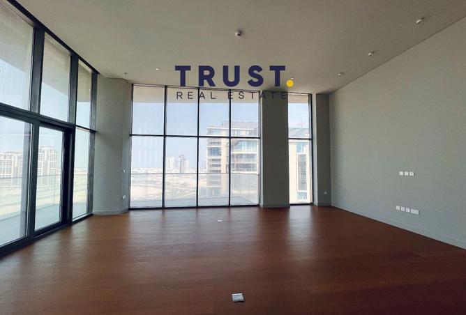 974406 - Property Image 2