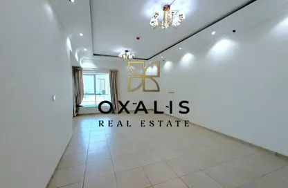 Apartment - 2 Bedrooms - 3 Bathrooms for rent in Marina Tower 02 - Marina District - Lusail