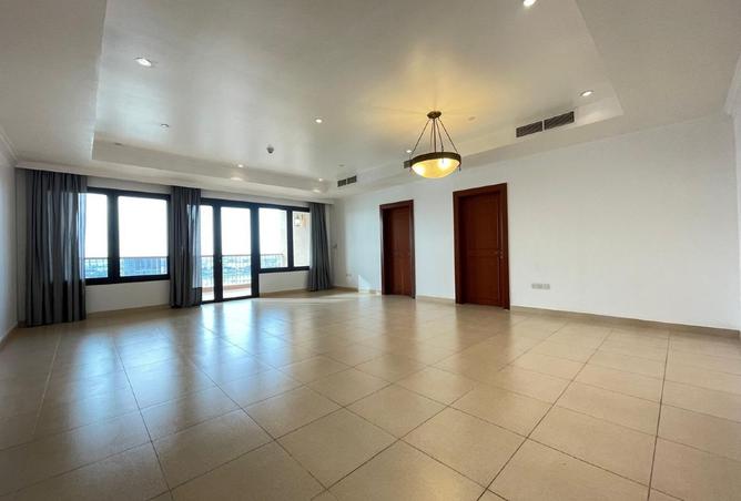 990274 - Property Image 2