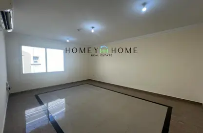 Empty Room image for: Apartment - 3 Bedrooms - 3 Bathrooms for rent in Al Sadd - Al Sadd - Doha, Image 1
