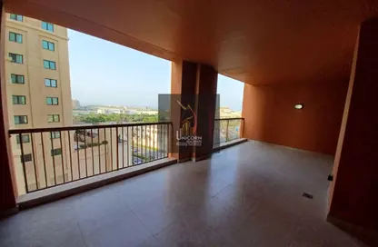 Apartment - 1 Bedroom - 2 Bathrooms for rent in East Porto Drive - Porto Arabia - The Pearl Island - Doha