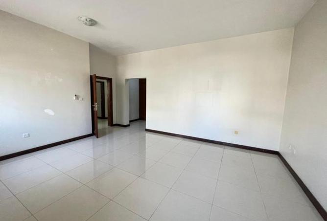 978398 - Property Image 3