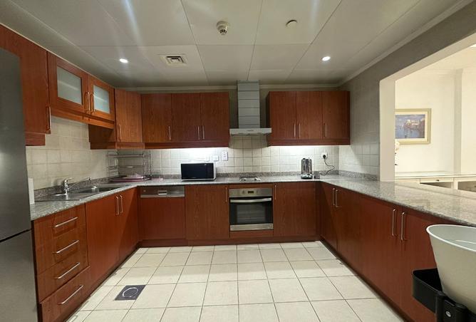 932747 - Property Image 2