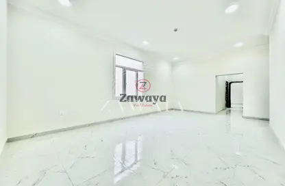 Apartment - 2 Bedrooms - 2 Bathrooms for rent in Fereej Kulaib - Doha