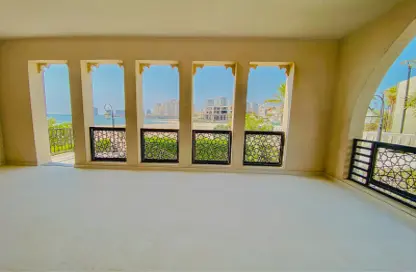 Apartment - 2 Bedrooms - 3 Bathrooms for rent in La Plage West - La Plage - The Pearl Island - Doha