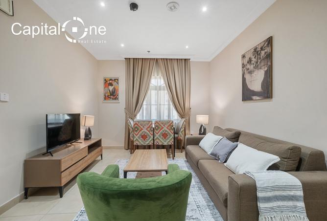 924405 - Property Image 2