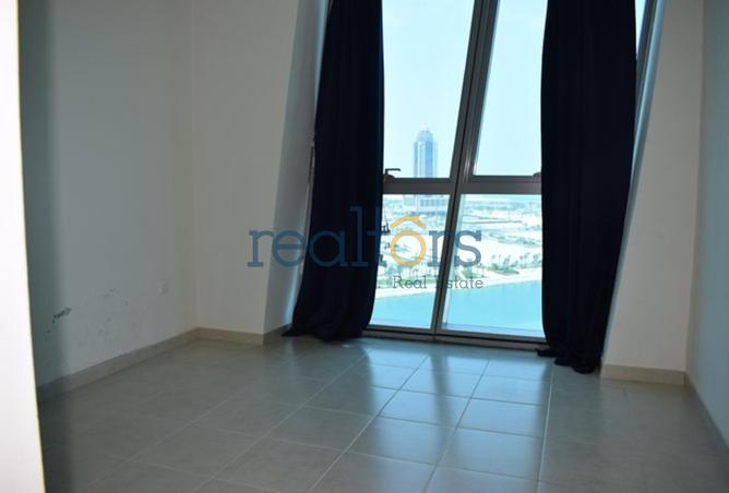 956329 - Property Image 3