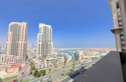 Apartment - 2 Bedrooms - 3 Bathrooms for sale in West Porto Drive - Porto Arabia - The Pearl Island - Doha
