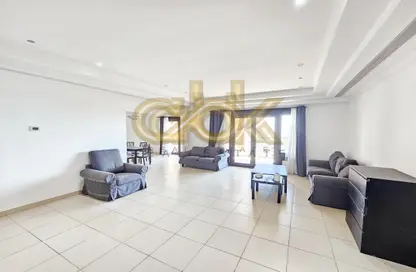 Apartment - 2 Bedrooms - 3 Bathrooms for sale in East Porto Drive - Porto Arabia - The Pearl Island - Doha