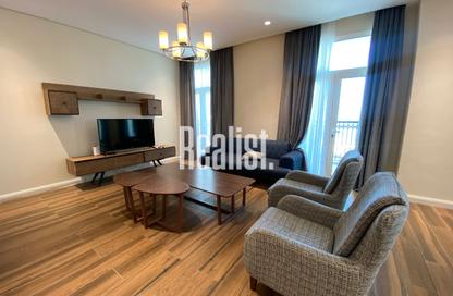 Apartment - 1 Bedroom - 2 Bathrooms for sale in Floresta Gardens - Floresta Gardens - The Pearl Island - Doha