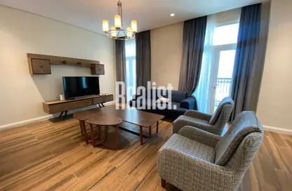 Apartment - 1 Bedroom - 2 Bathrooms for sale in Floresta Gardens - Floresta Gardens - The Pearl Island - Doha