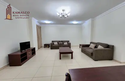 Apartment - 2 Bedrooms - 2 Bathrooms for rent in Al Mansoura - Al Mansoura - Doha