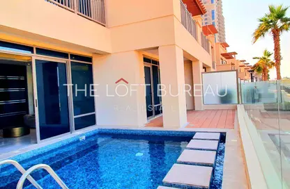 فيلا - 5 غرف نوم - 6 حمامات للايجار في ابراج باي - منطقة الأبراج - جزيرة اللؤلؤة - الدوحة فيلا - 5 غرف نوم - 6 حمامات للايجار في ابراج باي - منطقة الأبراج - جزيرة اللؤلؤة - الدوحة