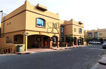 Villa - 4 Bedrooms - 5 Bathrooms for rent in Wholesale Market Street - Abu Hamour - Doha