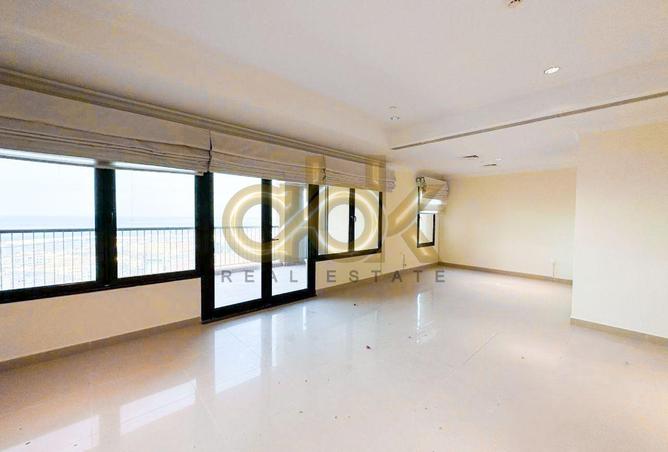 953445 - Property Image 3