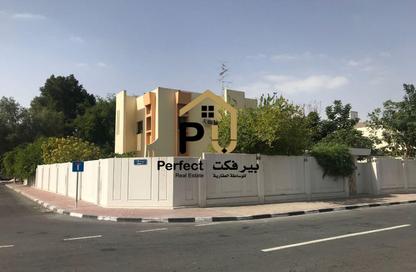 Villa - 7 Bedrooms - 5 Bathrooms for sale in Al Dafna - Al Dafna - Doha