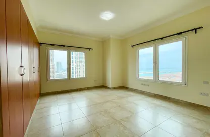 Apartment - 3 Bedrooms - 3 Bathrooms for rent in One Porto Arabia - Porto Arabia - The Pearl Island - Doha