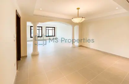 Apartment - 2 Bedrooms - 3 Bathrooms for rent in West Porto Drive - Porto Arabia - The Pearl Island - Doha Apartment - 2 Bedrooms - 3 Bathrooms for rent in West Porto Drive - Porto Arabia - The Pearl Island - Doha