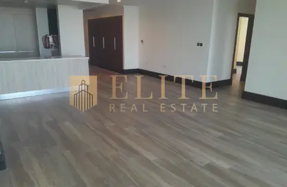 Apartment - 2 Bedrooms - 2 Bathrooms for rent in Imperial Amber - Viva Bahriyah - The Pearl Island - Doha