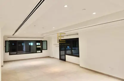 شقة - 2 غرف نوم - 3 حمامات للايجار في طريق بورتو الشرقي - بورتو أرابيا - جزيرة اللؤلؤة - الدوحة