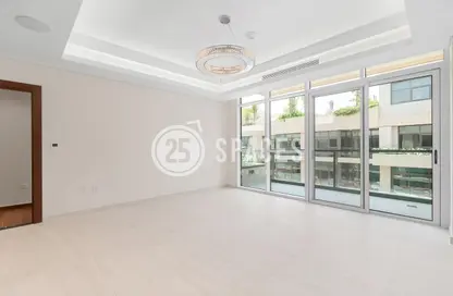 Apartment - 1 Bedroom - 2 Bathrooms for rent in Crystal Residence - Gewan Island - The Pearl Island - Doha