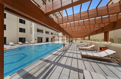 Apartment - 1 Bedroom - 2 Bathrooms for rent in Tower 23 - Porto Arabia - The Pearl Island - Doha