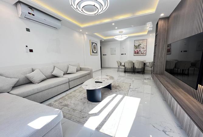 999871 - Property Image 3