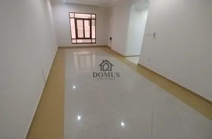 Apartment - 2 Bedrooms - 2 Bathrooms for rent in Thabit Bin Zaid Street - Al Mansoura - Doha