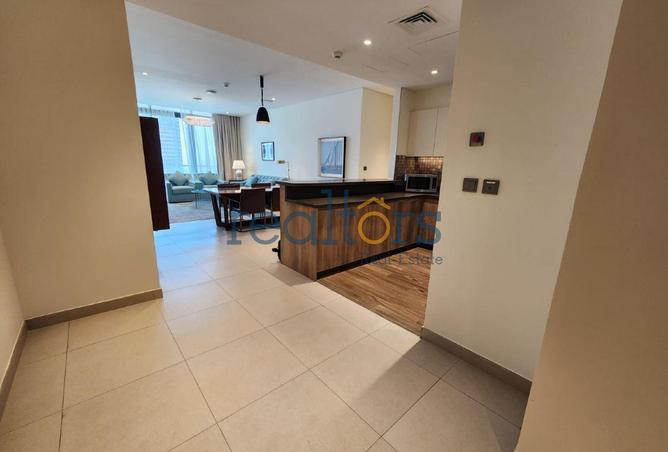 985271 - Property Image 2