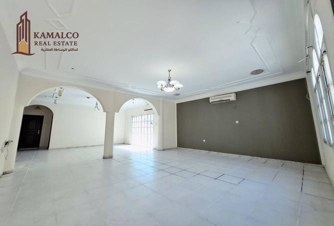 954003 - Property Image 2